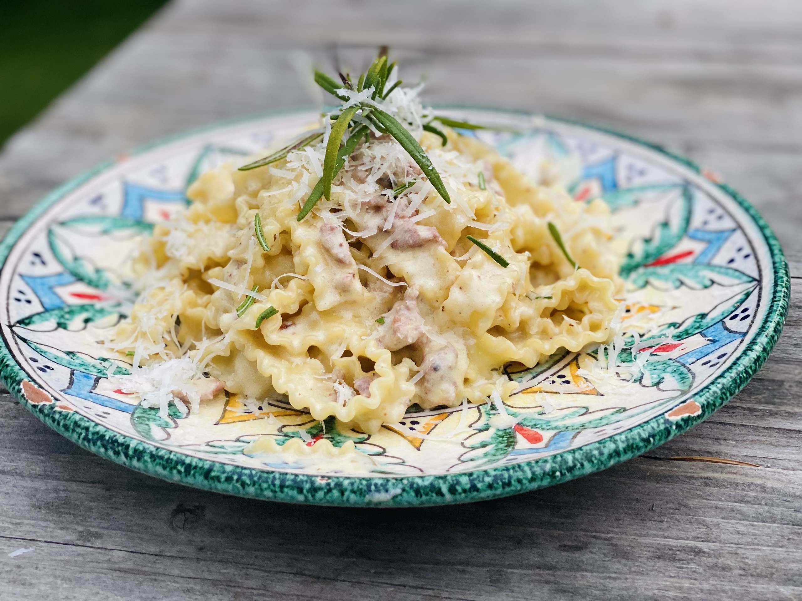 Pasta med salsiccia, grädde och öl - Robertos Shop