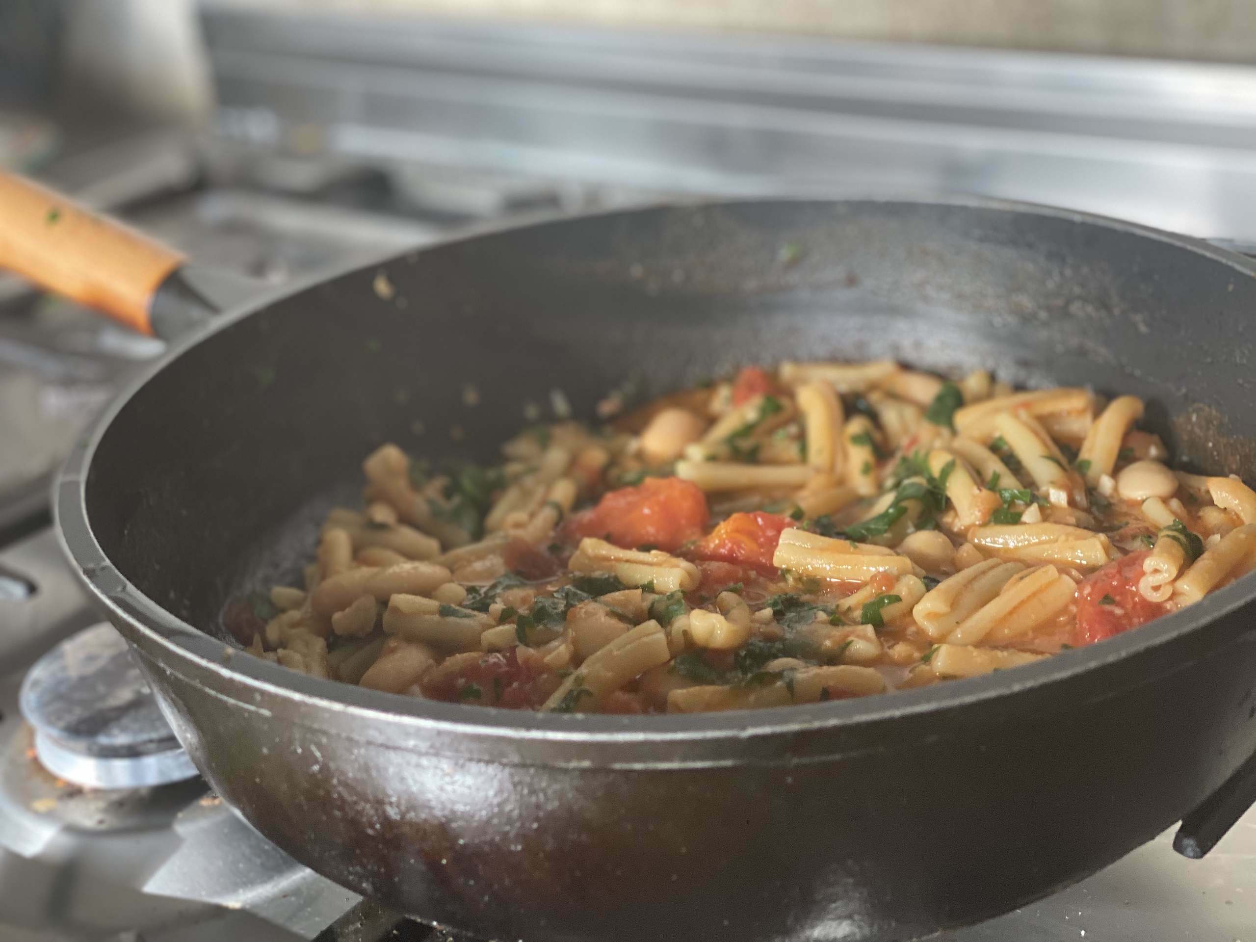 Pasta med tomat och cannelinibönor - Robertos Shop